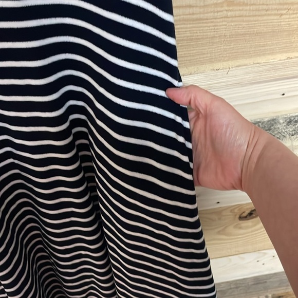 Talbots size Small Black and White Sleeveless Midi A-line Stretchy Soft Sundress - Picture 4 of 8